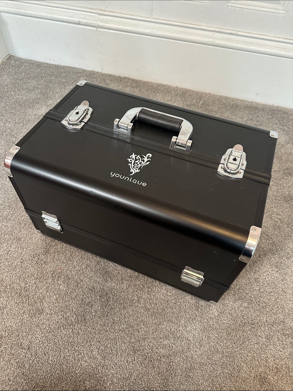 Younique Original Trunk / Train Case